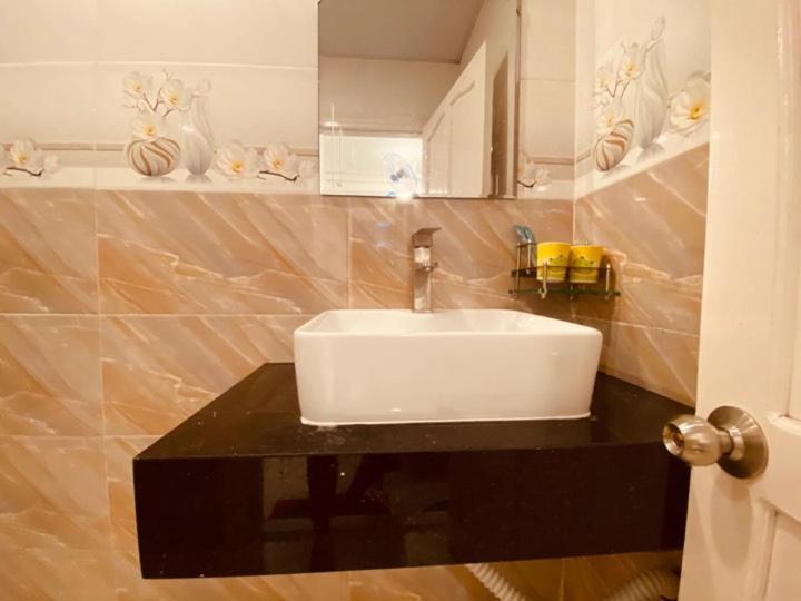 Kieu Trang Hotel Далат Екстер'єр фото